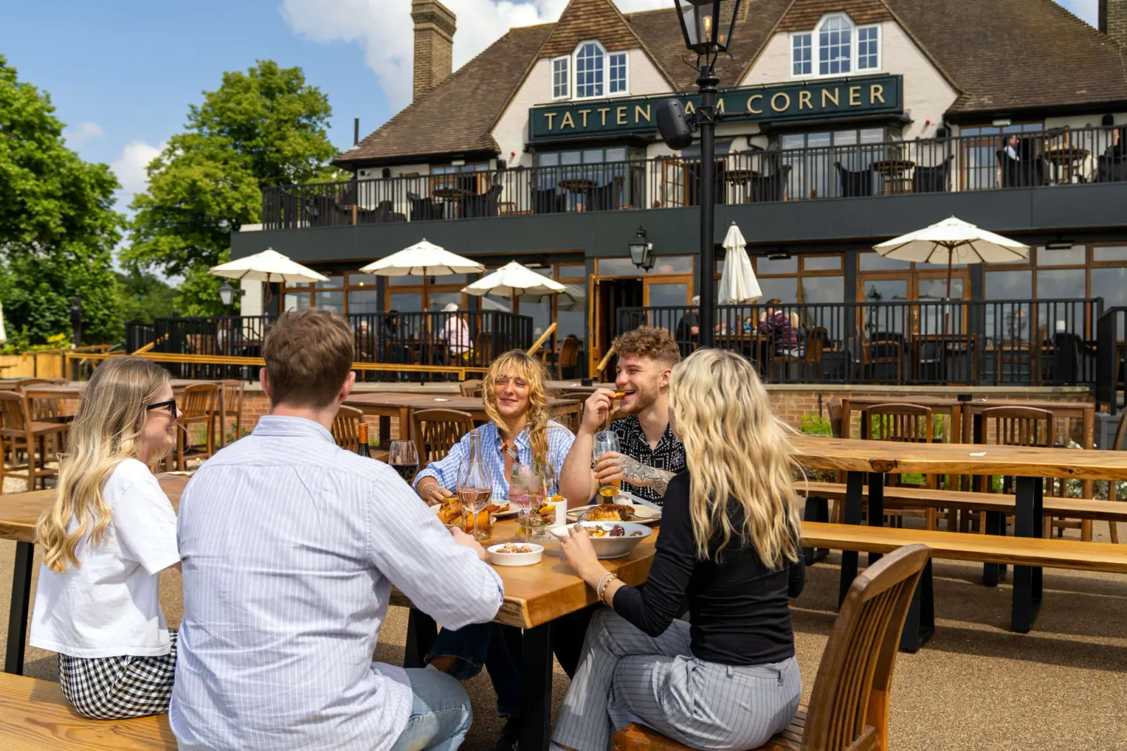 Tattenham Corner Pub in Epsom