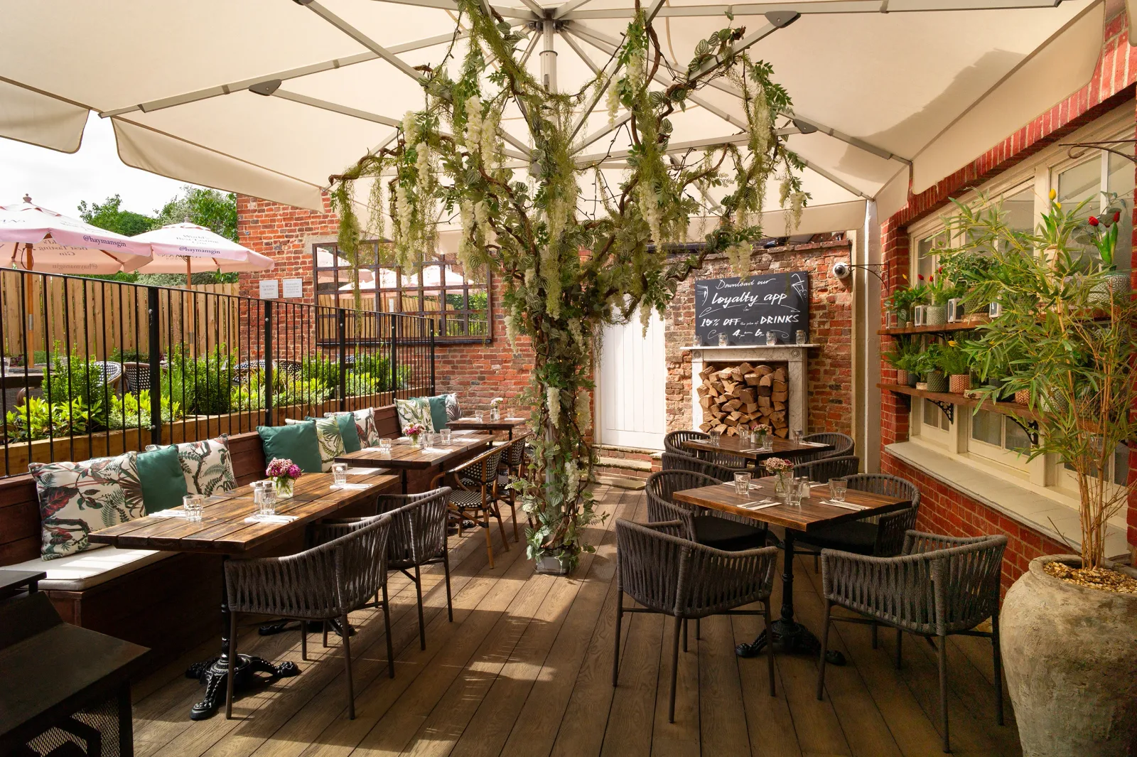 The Castle Pub & Dining in Farnham