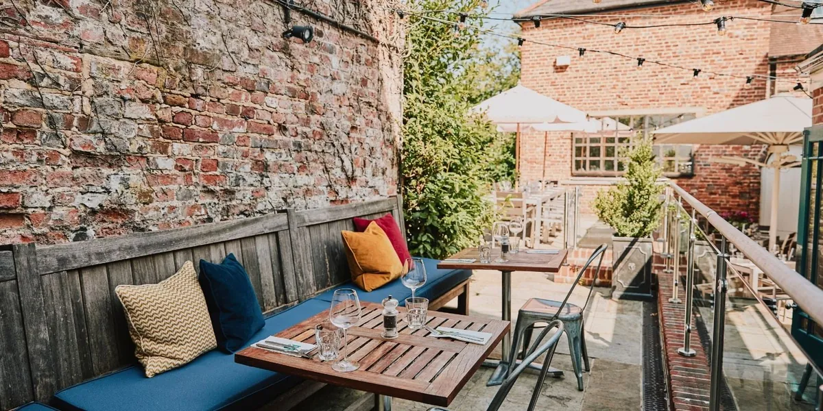 The Castle Pub & Dining in Farnham