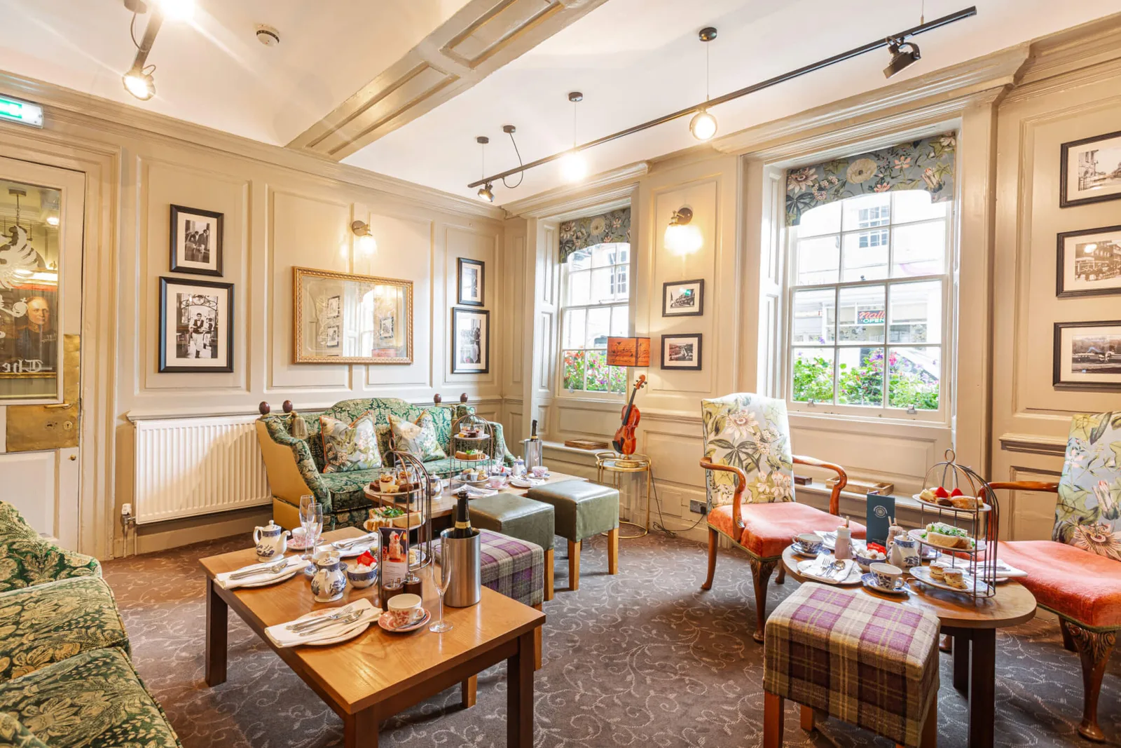 The King's Arms & Royal Hotel in Godalming