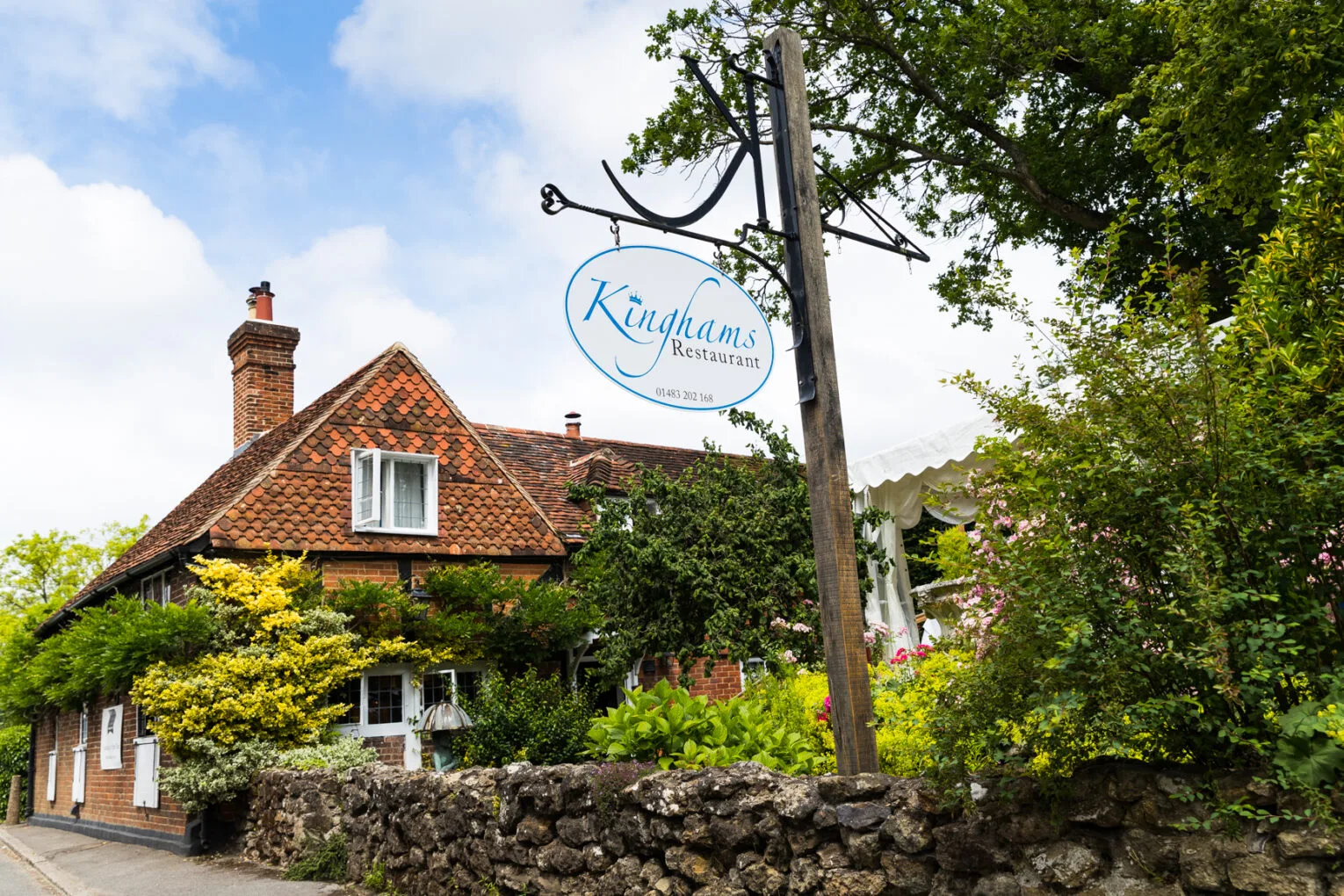 Kinghams Restaurant in Shere