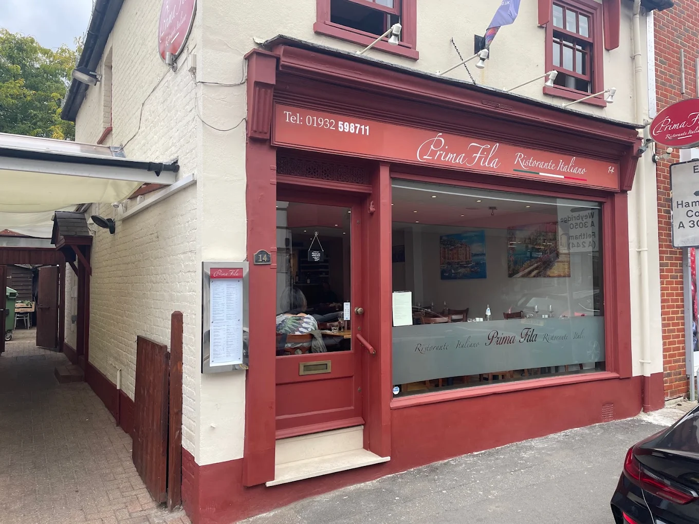 Prima Fila in Walton-on-Thames