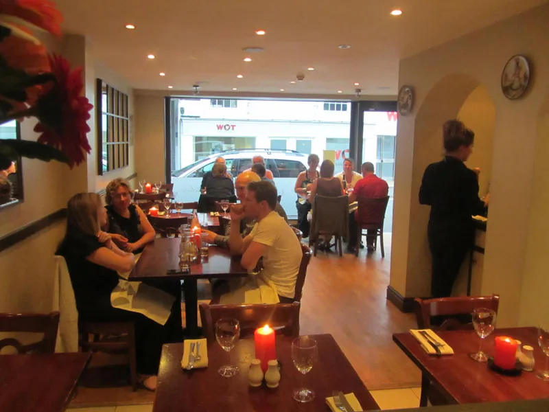 Prima Fila in Walton-on-Thames